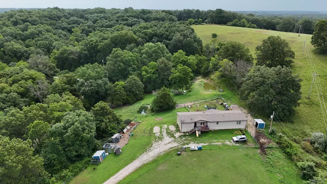 34 Whistles DR, Marshfield, MO 65706