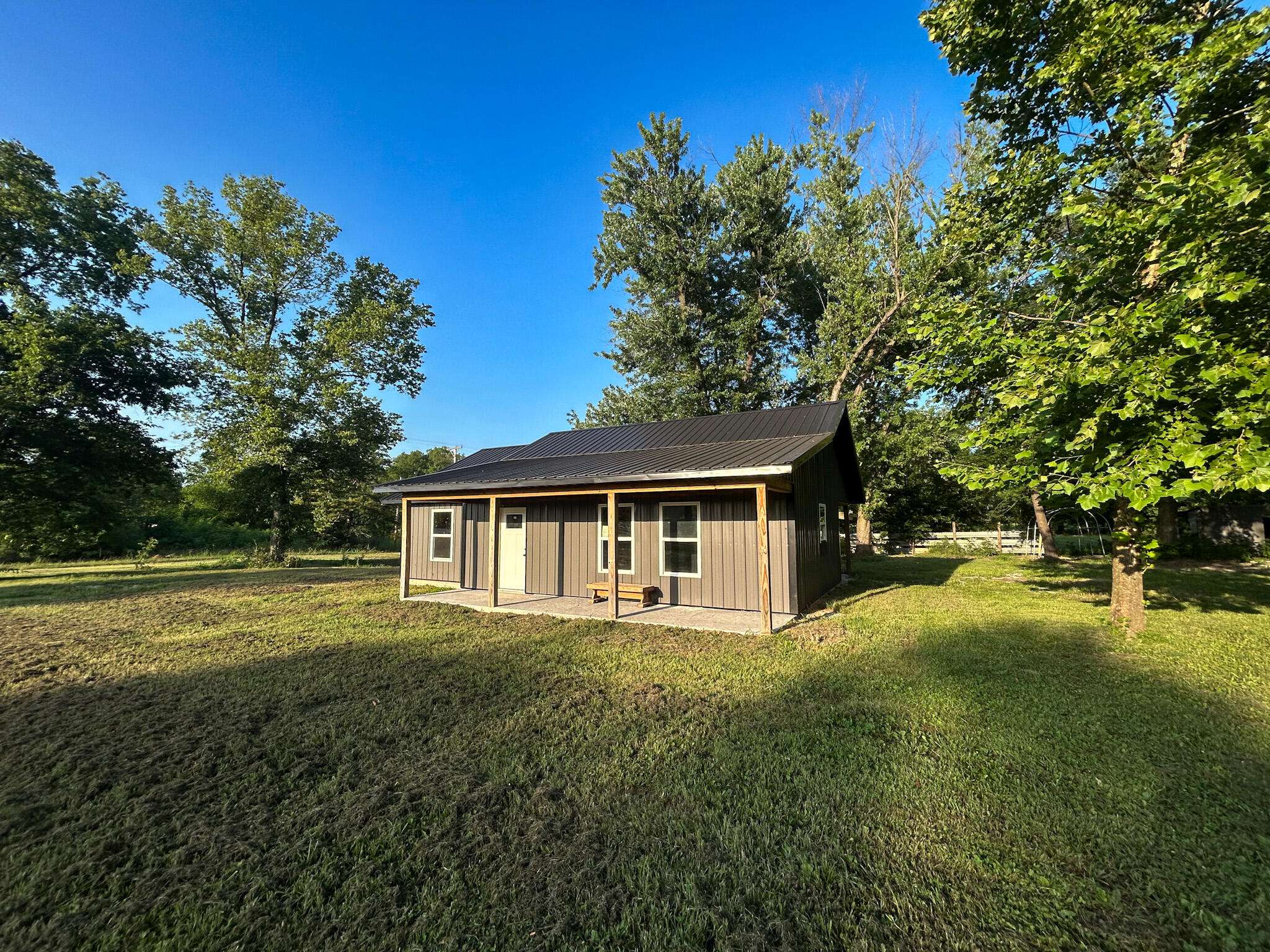 230 Locust, La Russell, MO 64848