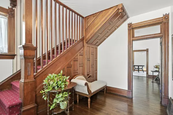 Neosho, MO 64850,340 W Brook ST