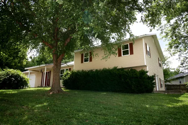 360 Banning ST, Marshfield, MO 65706