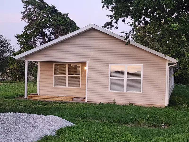 21483 Antelope RD, Seneca, MO 64865