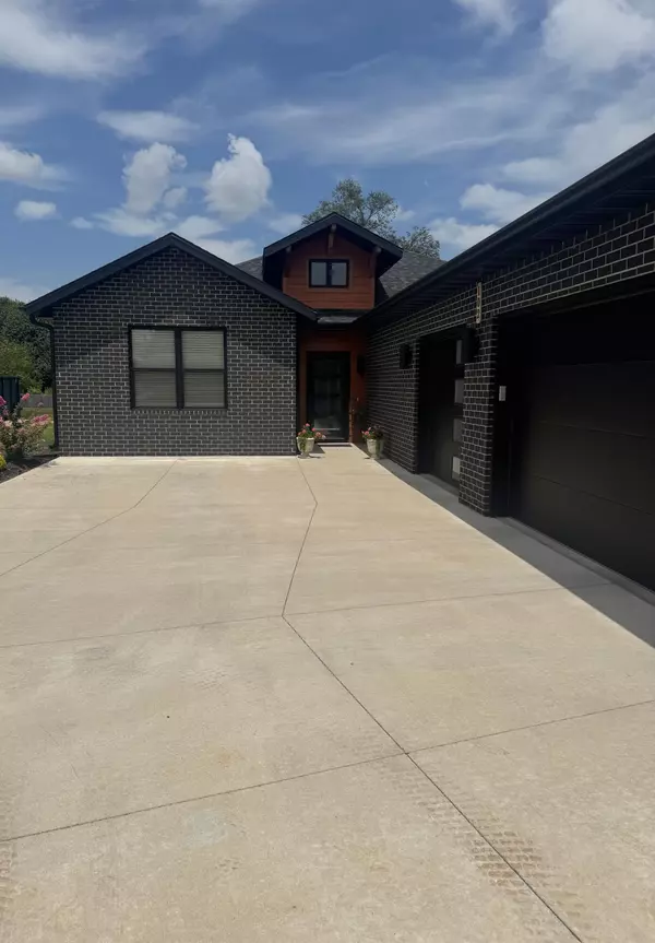 Springfield, MO 65810,5955 S Farm Road 163 #102