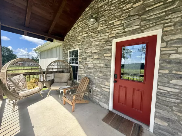 Marshfield, MO 65706,584 Birdsong LN