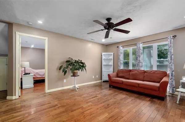 Willard, MO 65781,302 S Pershing ST