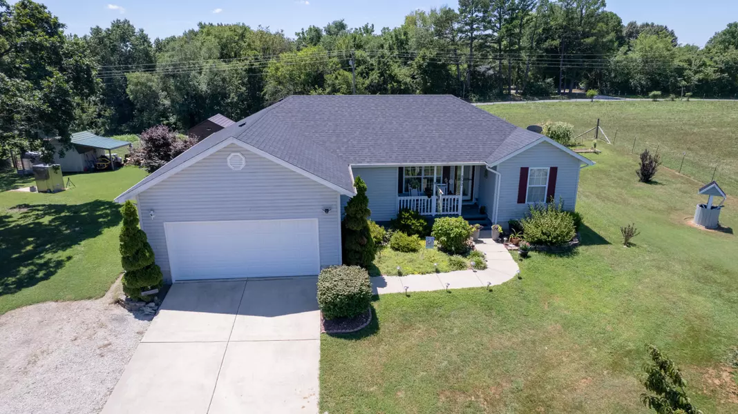 250 Sweetgum DR, Spokane, MO 65754