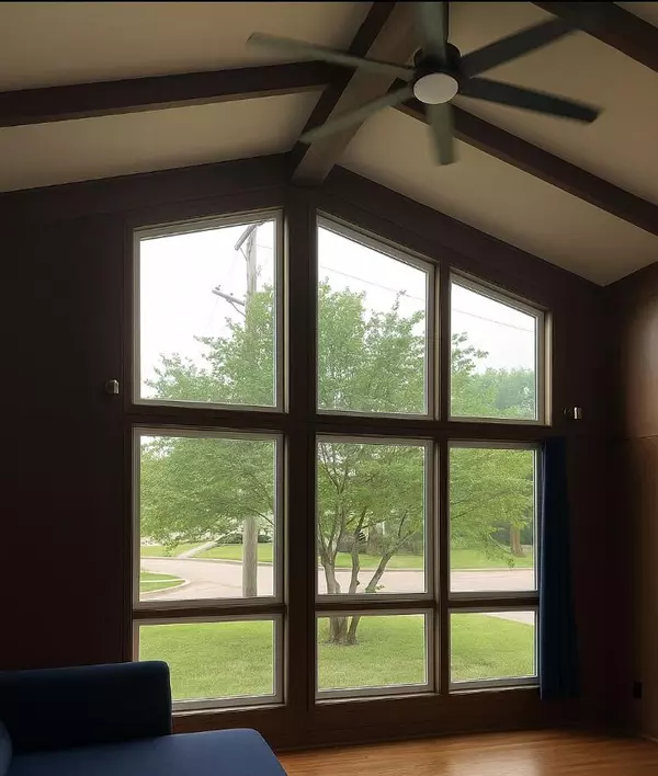 Neosho, MO 64850,1430 Oak Ridge DR