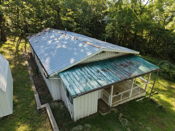 Ava, MO 65608,14538 Private Road 3023