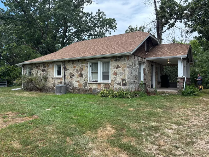 2364 Two Rivers RD, Highlandville, MO 65669