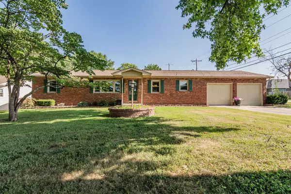 2333 E Cardinal ST, Springfield, MO 65804