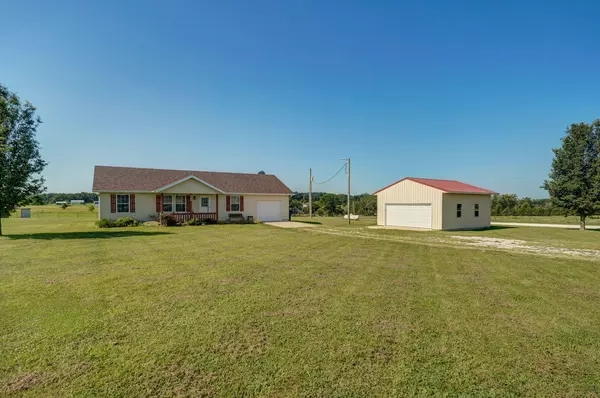 780 Wiseman RD, Marshfield, MO 65706