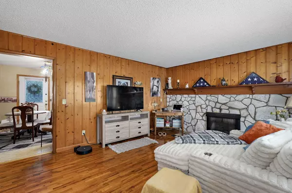 Willard, MO 65781,206 E Dennis ST
