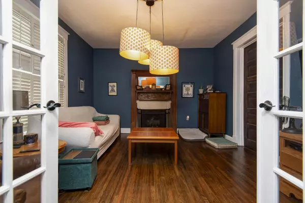 Springfield, MO 65803,531 E Division ST