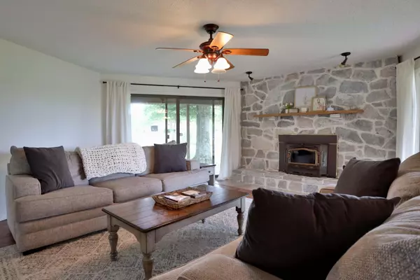Marshfield, MO 65706,283 Bellflower Ln