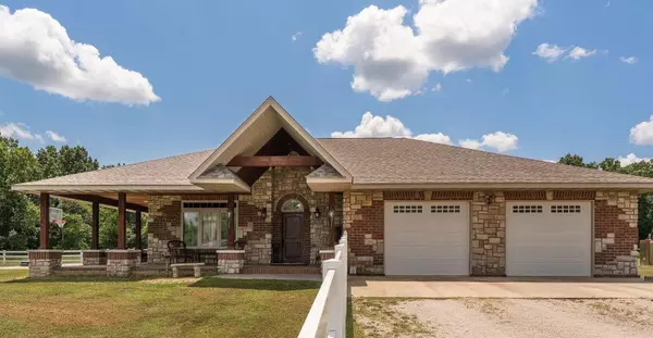 Seymour, MO 65746,201 Pioneer DR