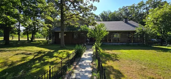 1236 State Rd A A, Fair Grove, MO 65648