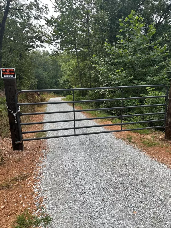 Goodman, MO 64843,2322 Spring Flood RD
