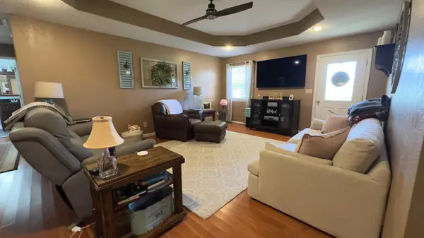 Bolivar, MO 65613,1178 E 418th RD