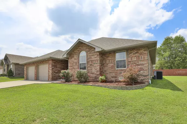 Bolivar, MO 65613,1305 S Mission AVE