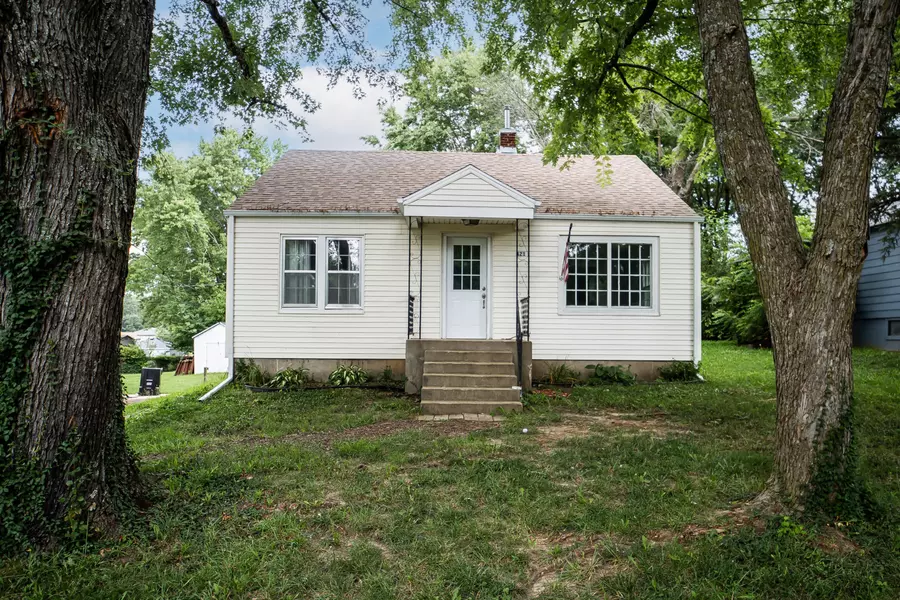 421 E Burford ST, Marshfield, MO 65706