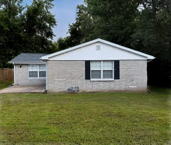 Walnut Grove, MO 65770,204 E College ST