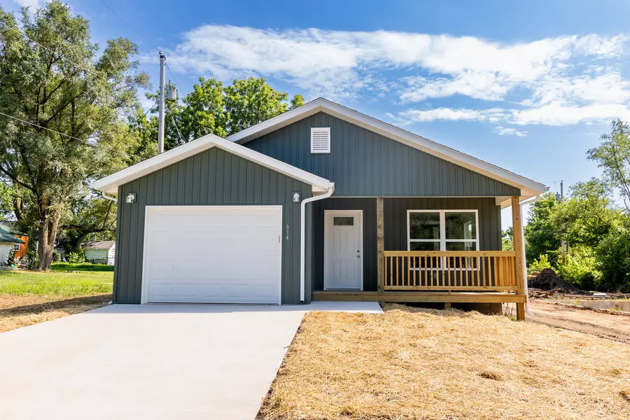 614 W Stanley ST, Buffalo, MO 65622