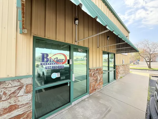 226 S Dysart AVE, Springfield, MO 65802