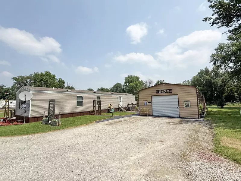 278 E Union ST, Harwood, MO 64750