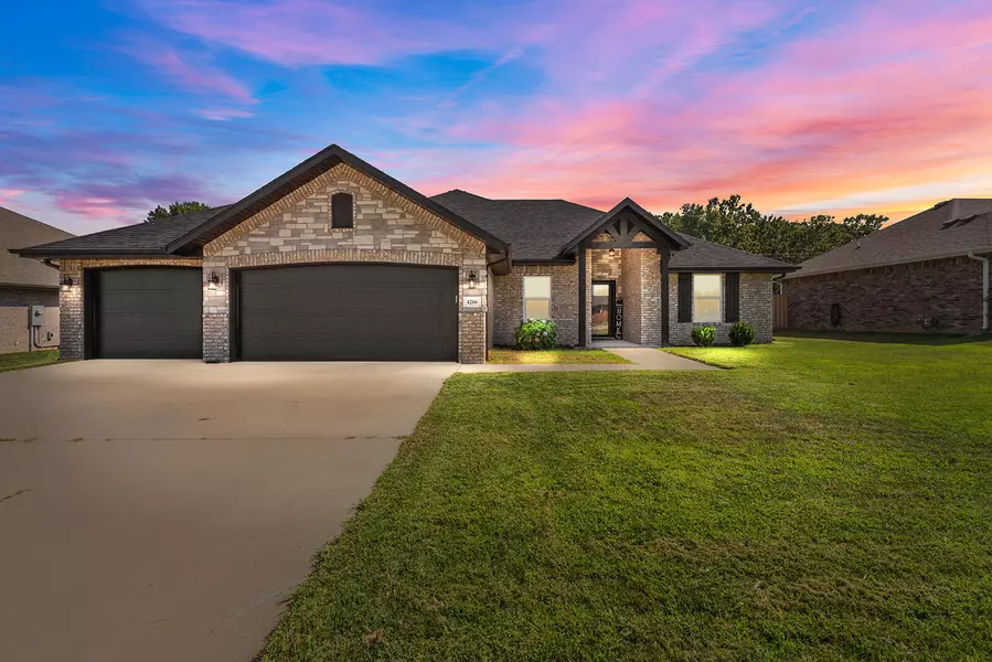 4206 W Sycamore DR, Battlefield, MO 65619