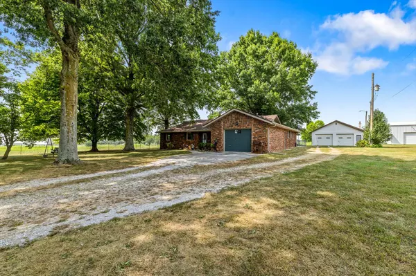 Ozark, MO 65721,265 Persimmon RD