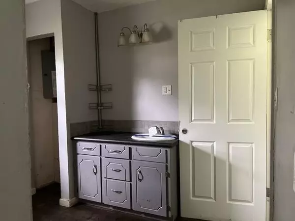Greenfield, MO 65661,302 Mitchell ST