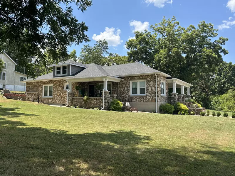 550 Main ST, Mammoth Spring, AR 72554