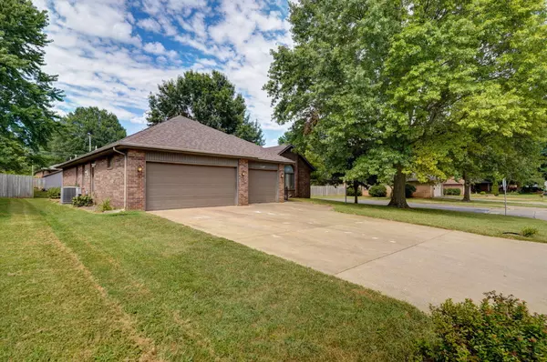 Springfield, MO 65807,1107 W Tracy ST