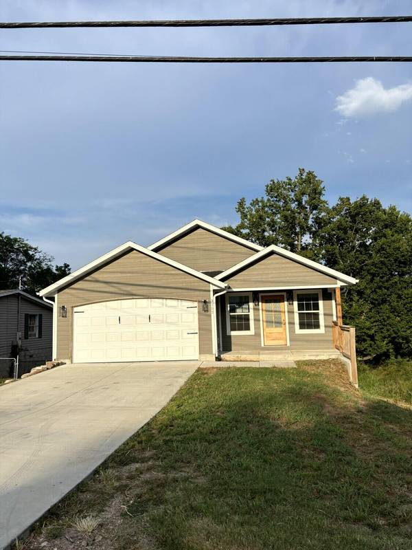 3152 Maple ST, Hollister, MO 65672