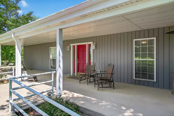 Bolivar, MO 65613,1331 E 490th RD