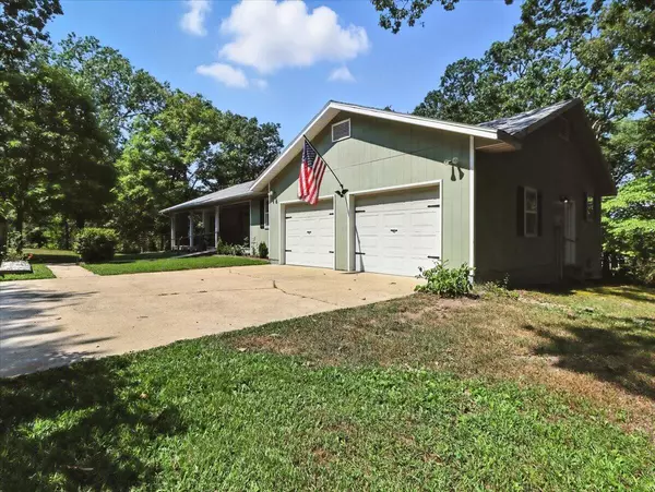Ava, MO 65608,13096 Private DR