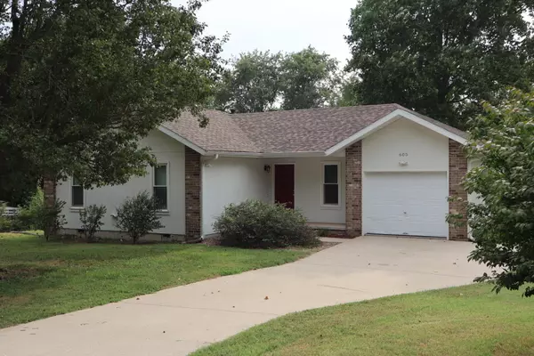 605 Daniel LN, Willard, MO 65781