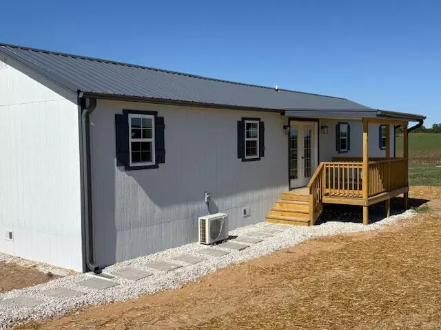 1946 Cattle Drive, Aurora, MO 65605