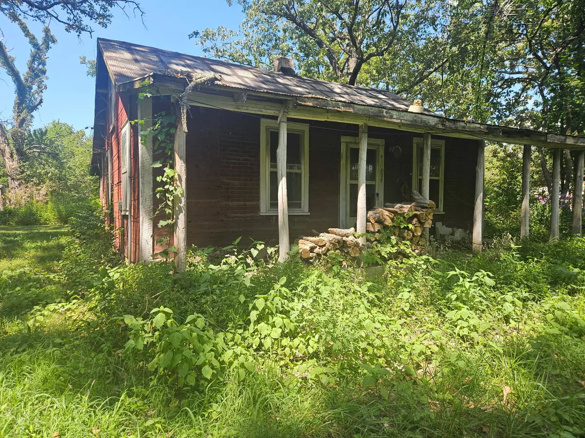 Mountain View, MO 65548,8009 County Road 3740