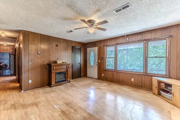 Conway, MO 65632,11012 Mohawk DR