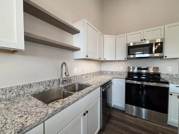 Hollister, MO 65672,3149 Maple Street