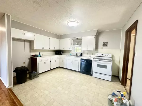 West Plains, MO 65775,619 Sesson Street