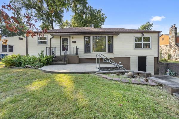 707 S 3rd ST, Branson, MO 65616