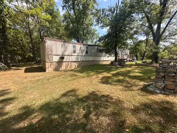 761 Harlow RD, Mountain View, MO 65548