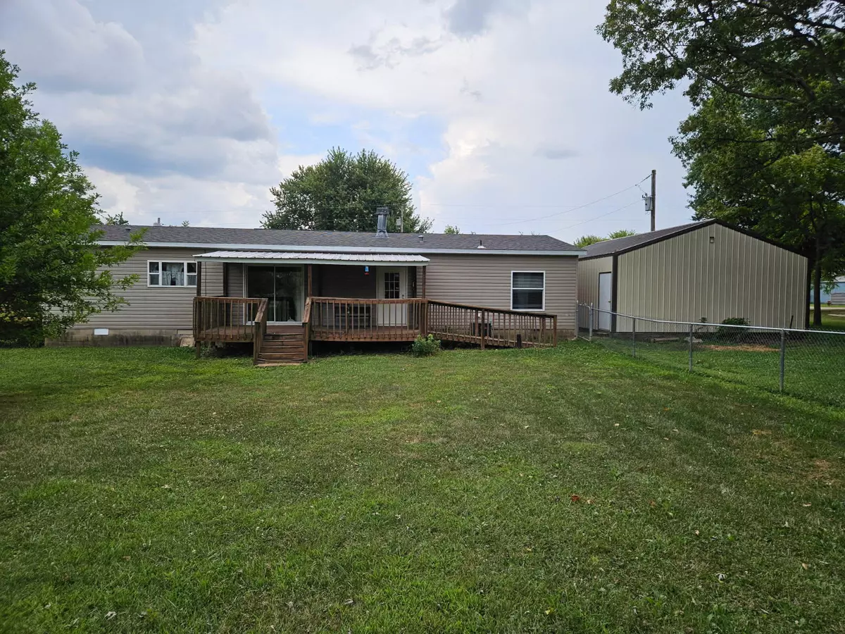 Seymour, MO 65746,273 Olive ST