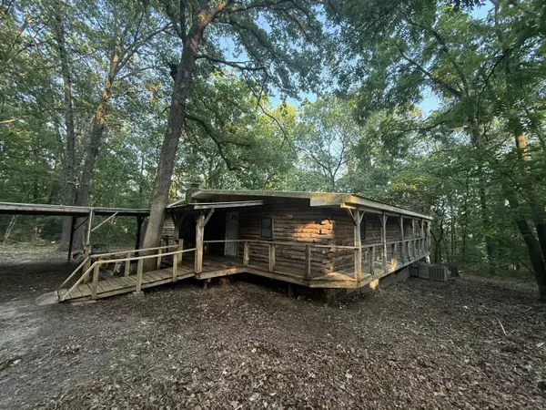 Exeter, MO 65647,3966 Farm Road 2190