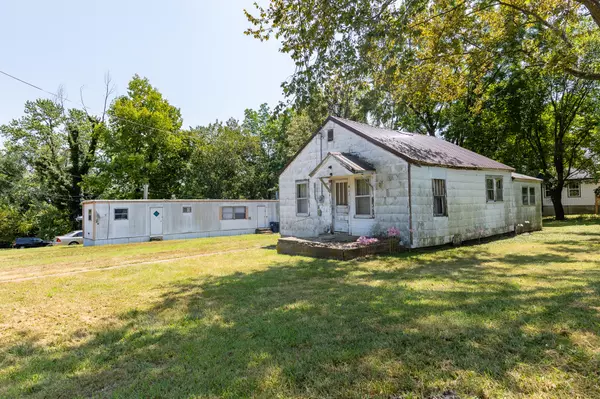 412/414 E Benton ST, Buffalo, MO 65622