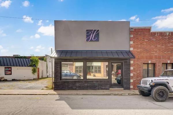 Mt Vernon, MO 65712,219 S Hickory ST