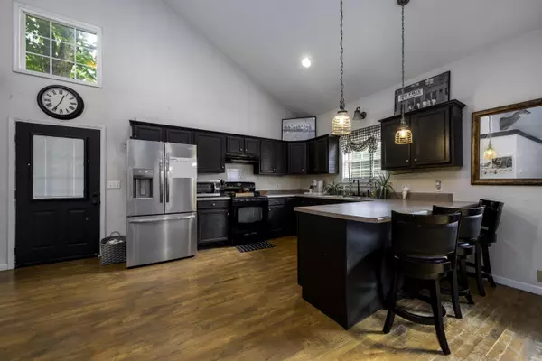 Merriam Woods, MO 65740,1006 Bluff RD