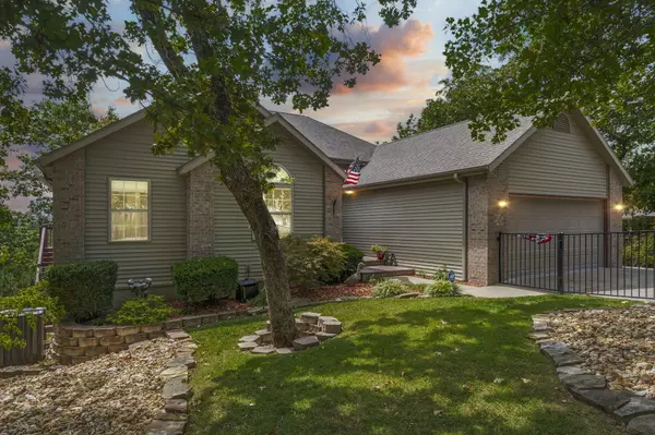 148 Crown DR, Branson West, MO 65737