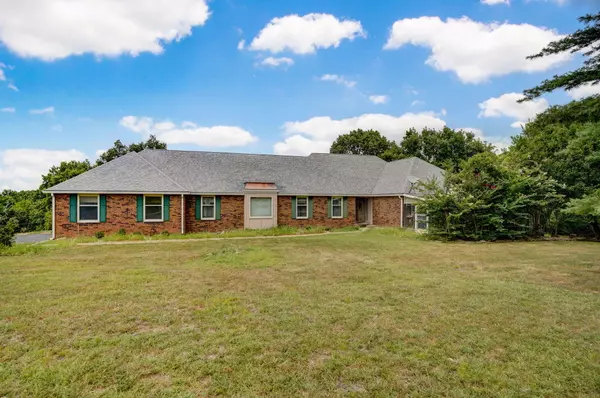 Chestnutridge, MO 65630,882 Bryant RD